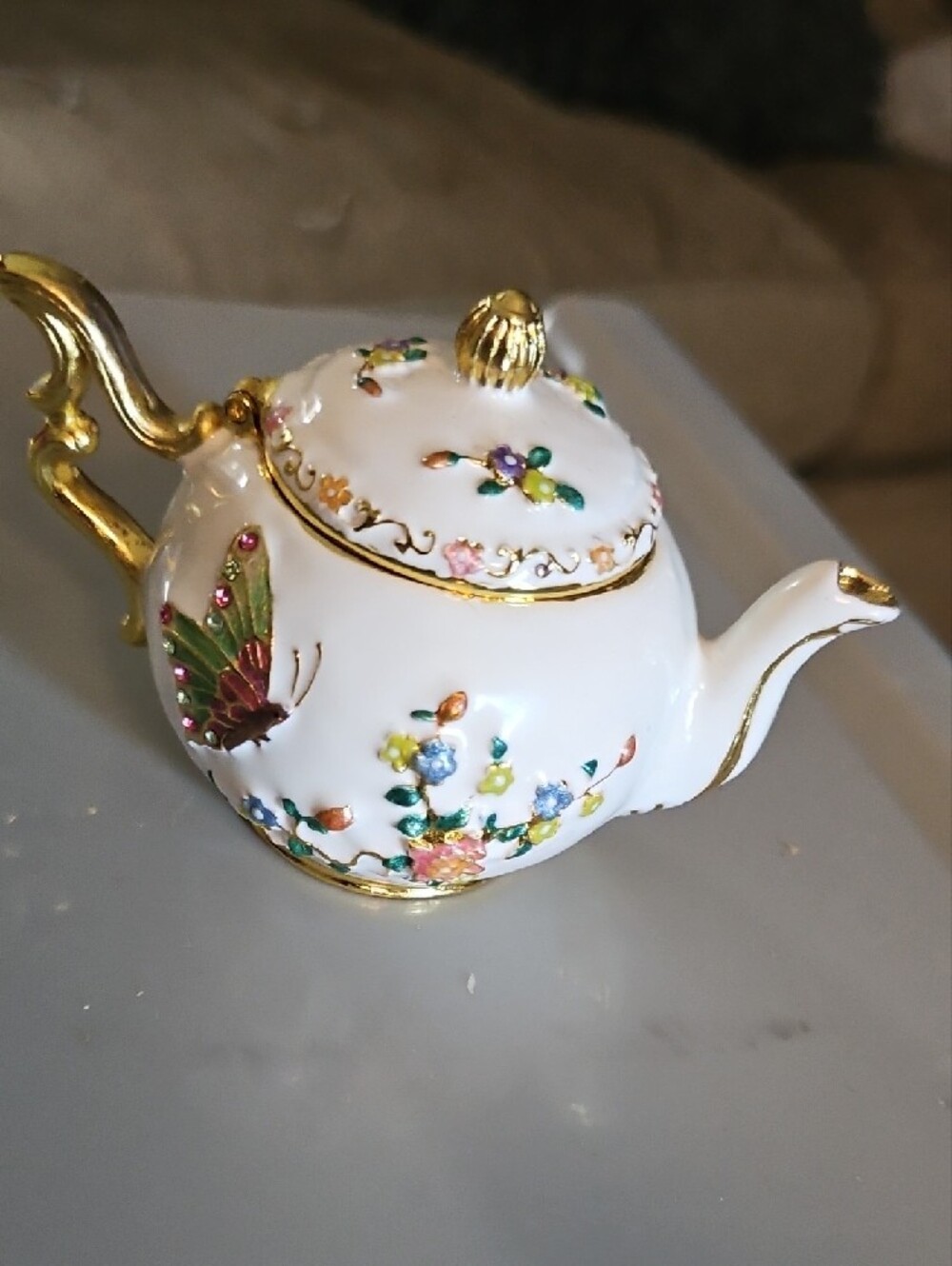 White Porcelain Teapot Trinket Box with Gold Accents and Floral Butterfly Design - Picture 4 of 4